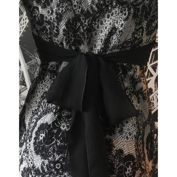 FOREVER 21 Lace Tie Back Top - Picture 4 of 5